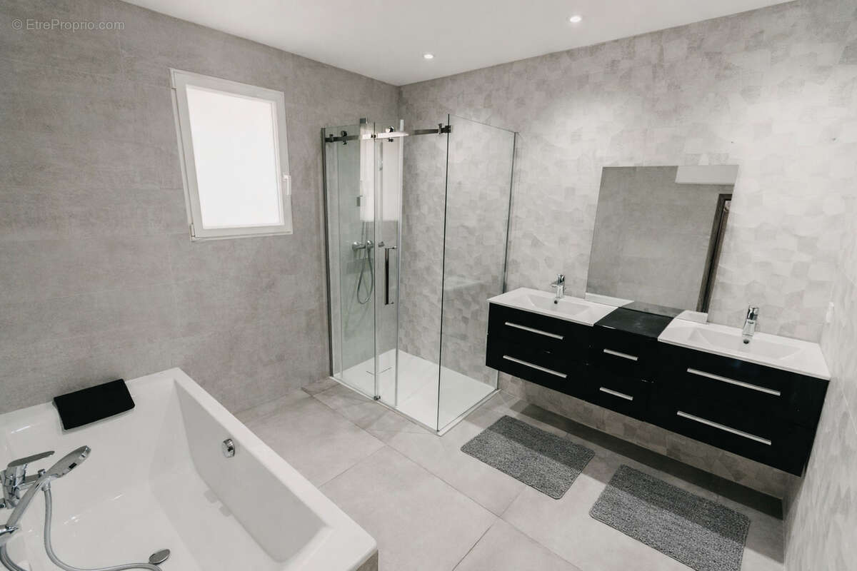 Villa 4 faces avec vue mer & montagnes   328 m2   Cerbère - photo 6