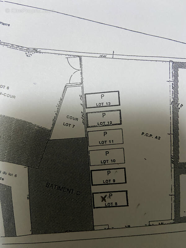 Parking à MONTFORT-L'AMAURY