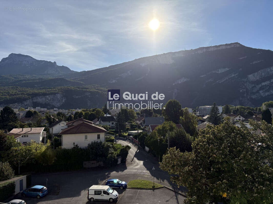 Appartement à FONTAINE