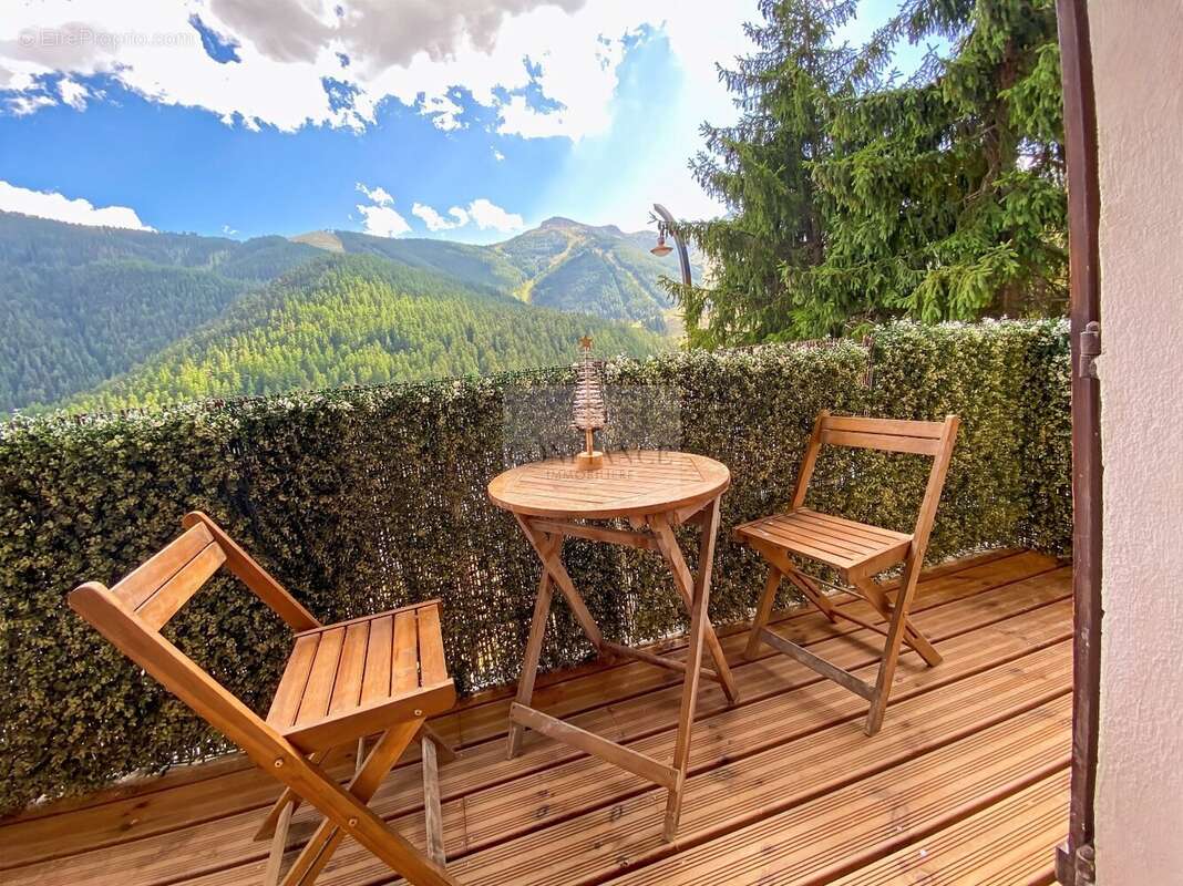 Appartement à SAINT-ETIENNE-DE-TINEE