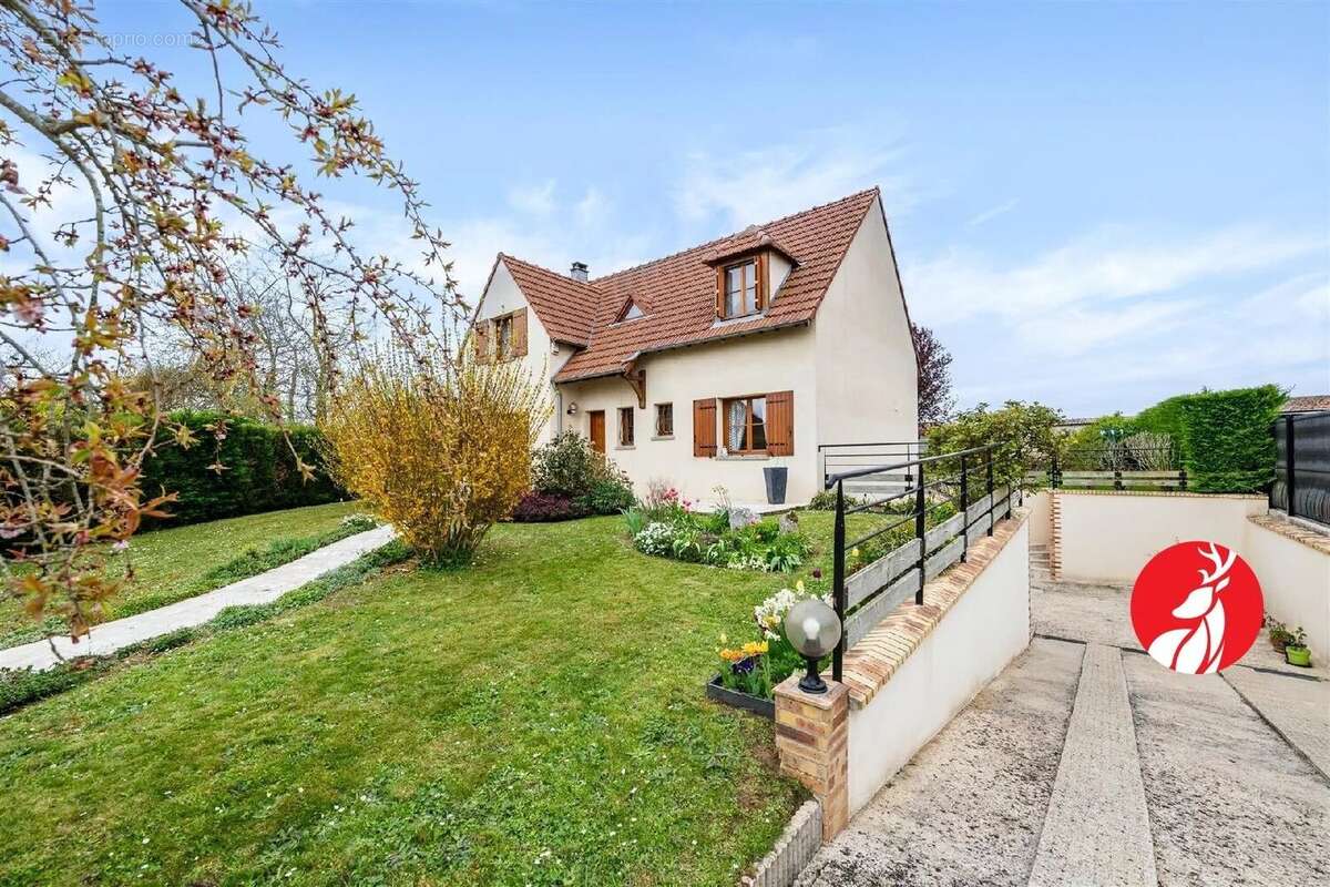 Maison à NOISY-SUR-ECOLE