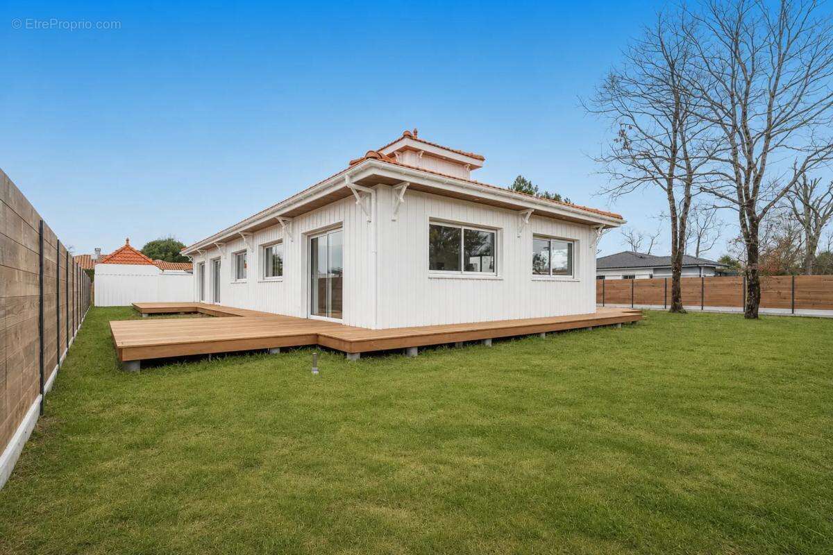 Maison neuve 6 pièces avec jardin à Arès - photo 14