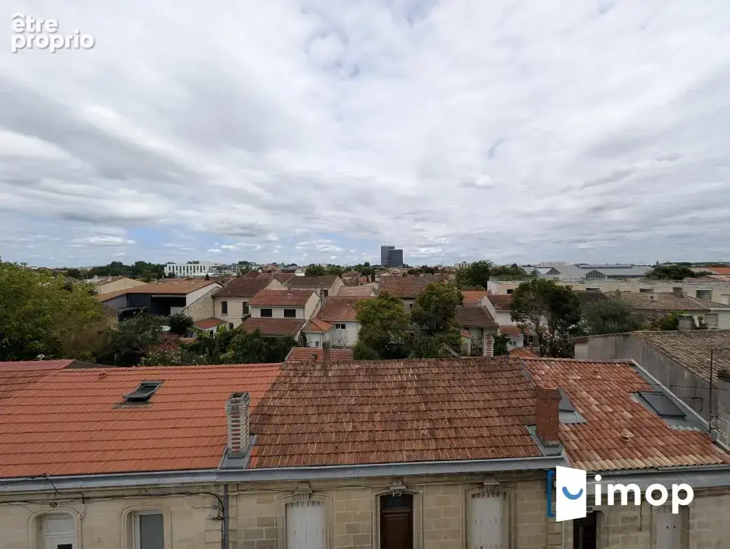 Appartement à BORDEAUX