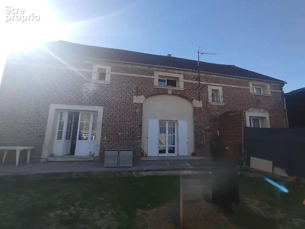 Photo Appartement à Therdonne au prix de 367 000€