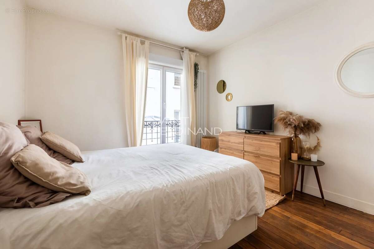 Appartement à PARIS-19E