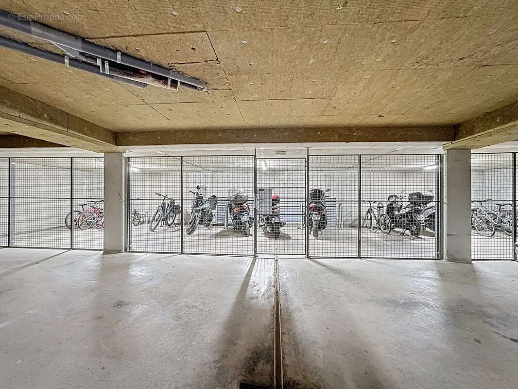 Très beau T2 46m2 + terrasse de 13m2 et 2 places de stationnements - photo 14