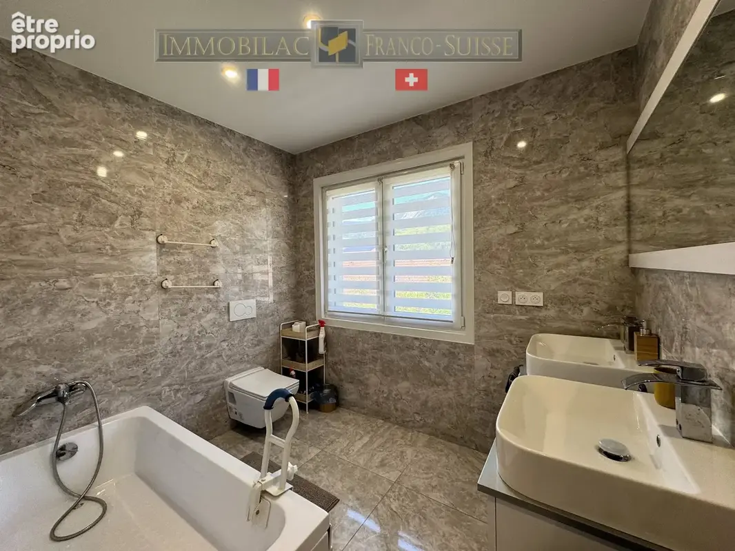 EXCLUSIVITE - Maison T5 contemporaine avec suite parentale, terrasse et garage à Scionzier. - photo 7