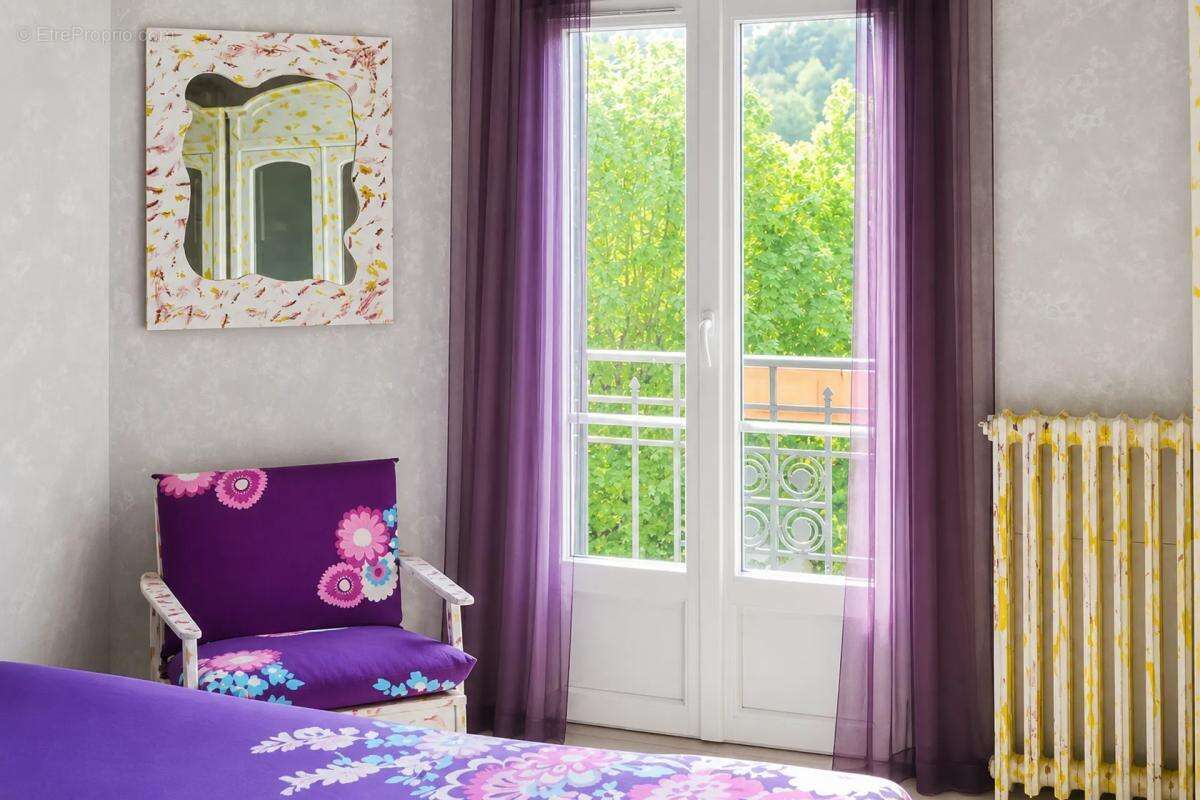 Maison à LA BOURBOULE