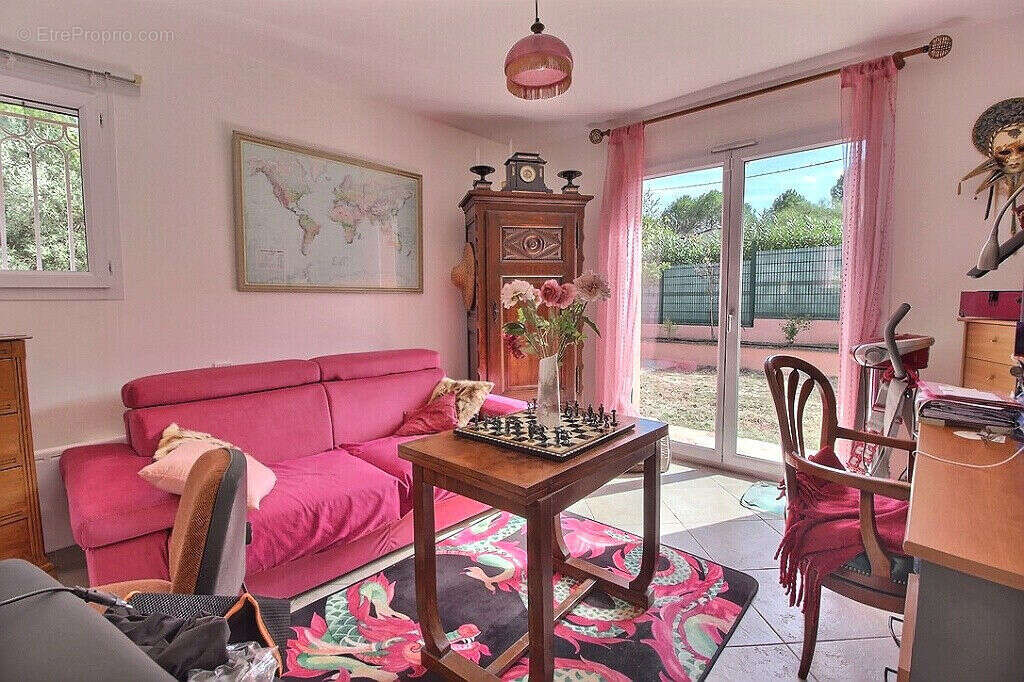 Maison à ROQUEBRUNE-SUR-ARGENS