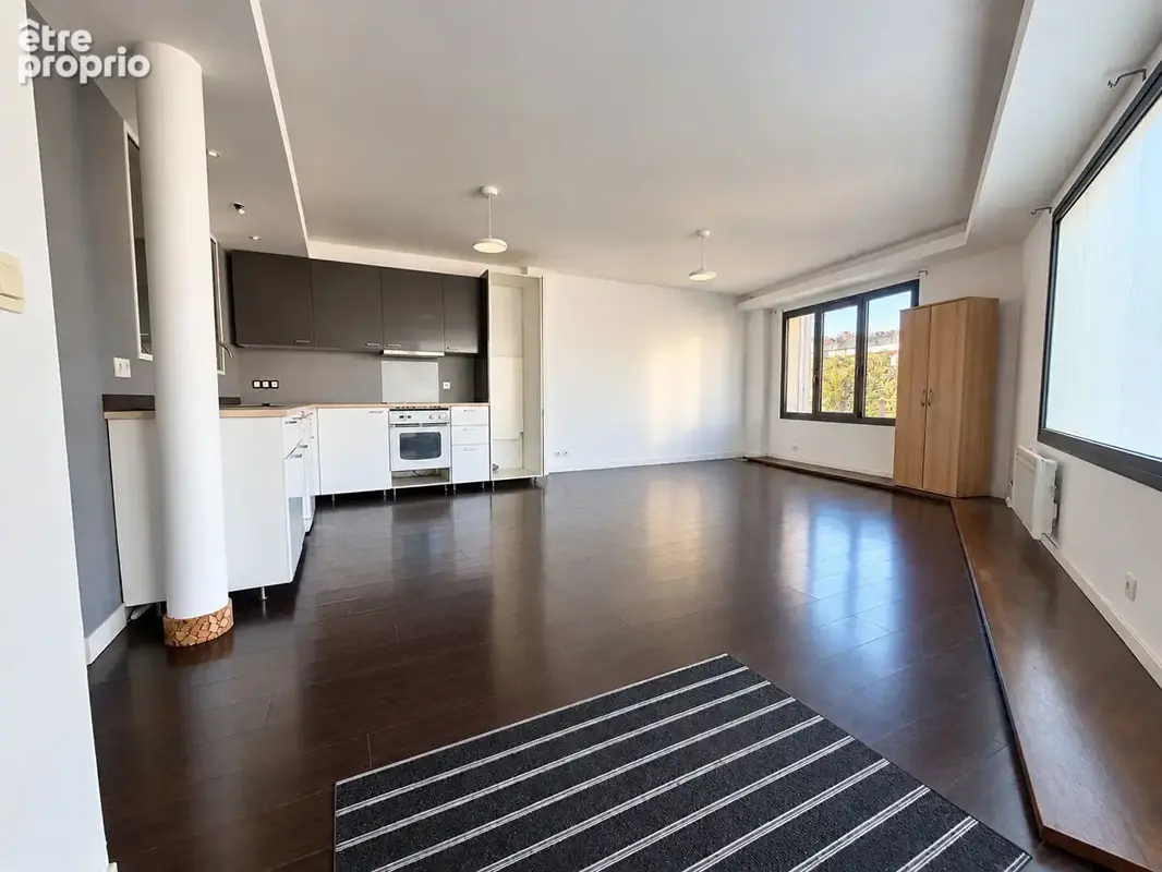 Local commercial 53m² à linas - photo 2