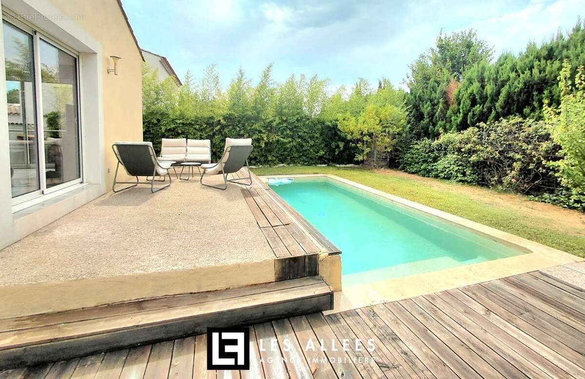 Maison 110 m² à Paradou  - photo 2