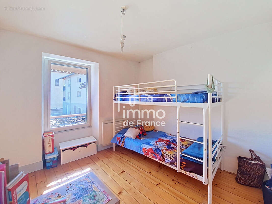 À vendre a valleiry pour investisseur -  maison t4 - 100 m² - photo 6