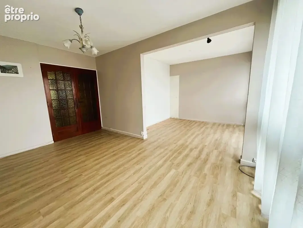 Appartement 65 m² à Fontenay-Le-Fleury  - photo 6