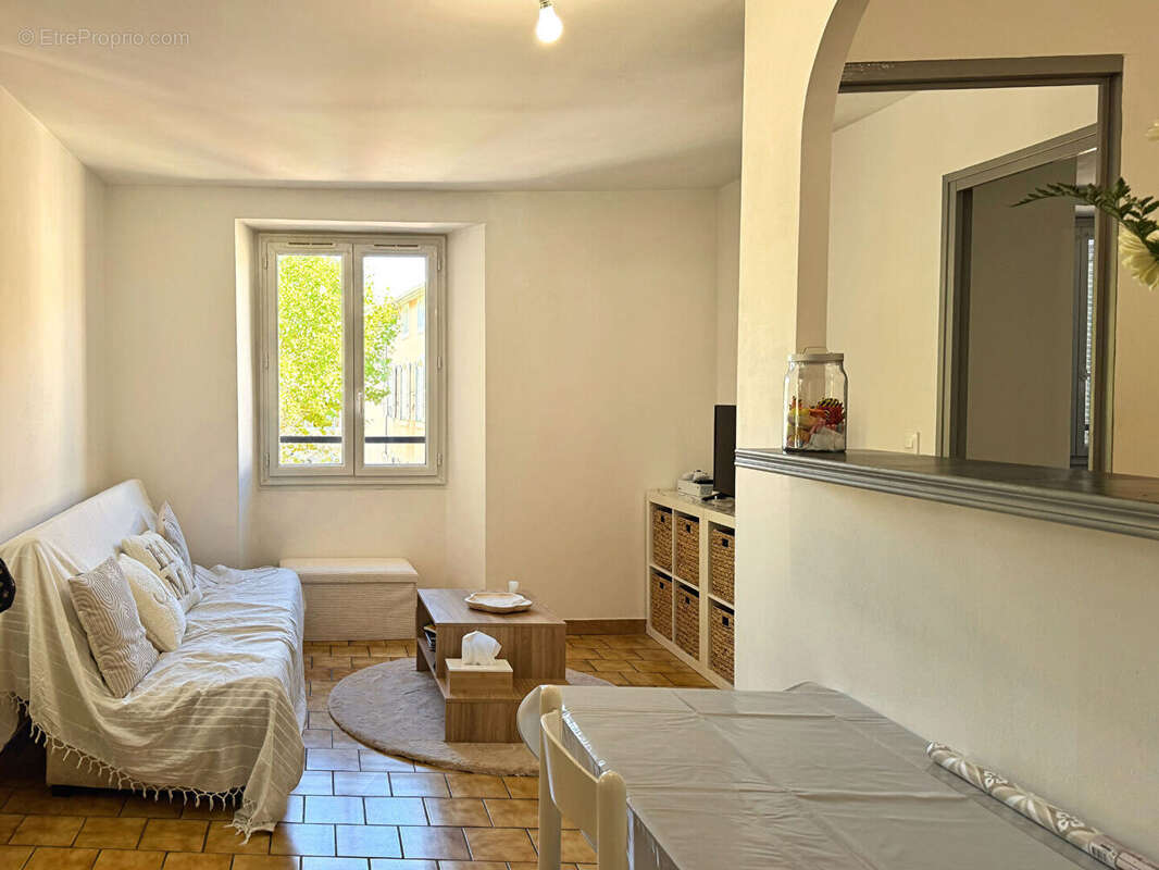 Appartement à LORGUES