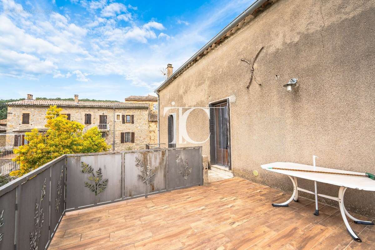 Maison à SAINT-PAUL-LE-JEUNE