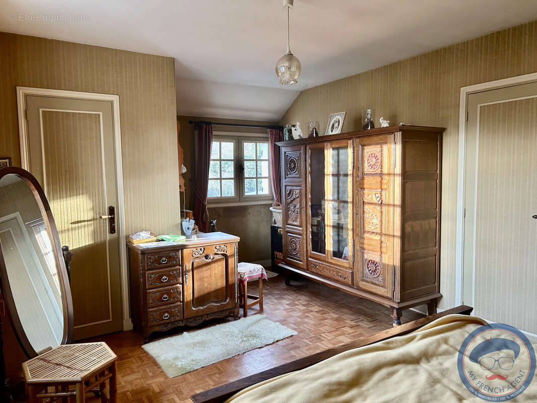 Maison à LA VILLE-AUX-DAMES