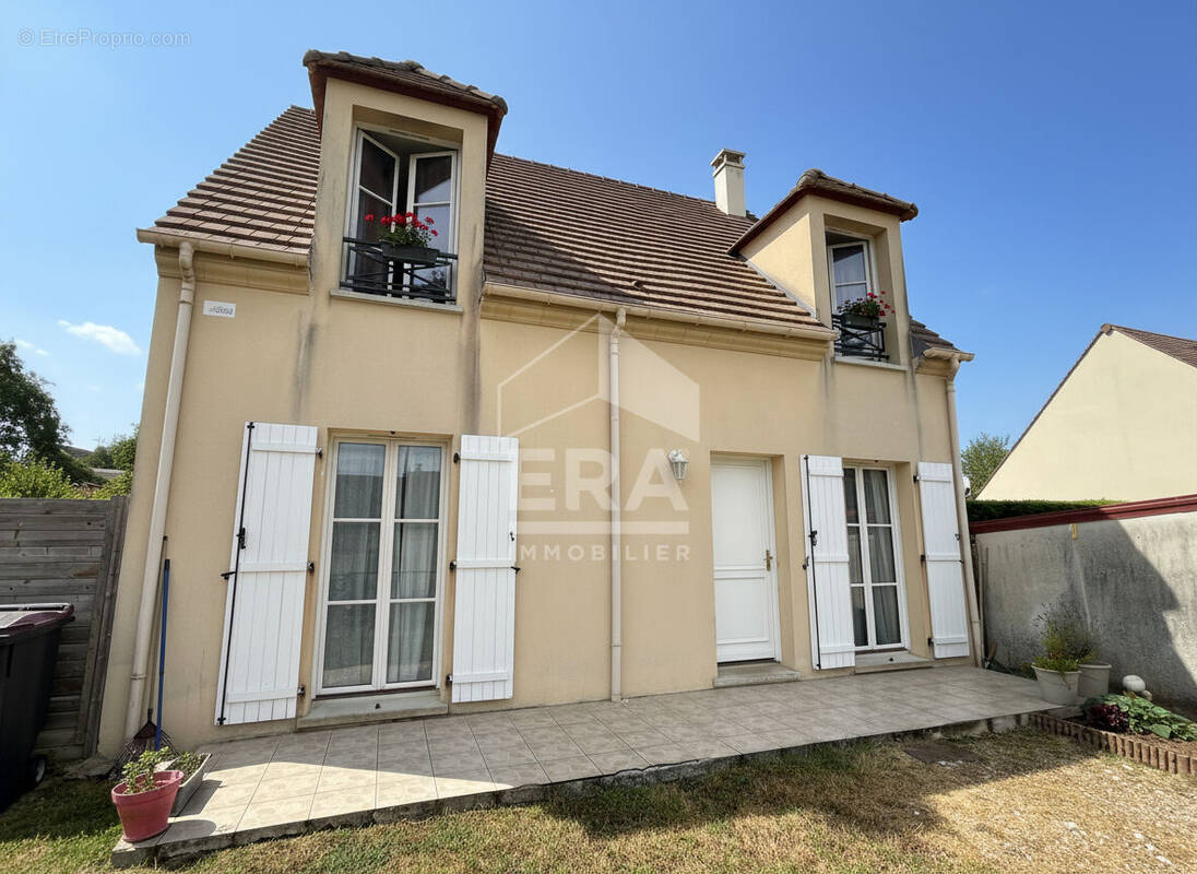 Maison à LA CHAPELLE-GAUTHIER