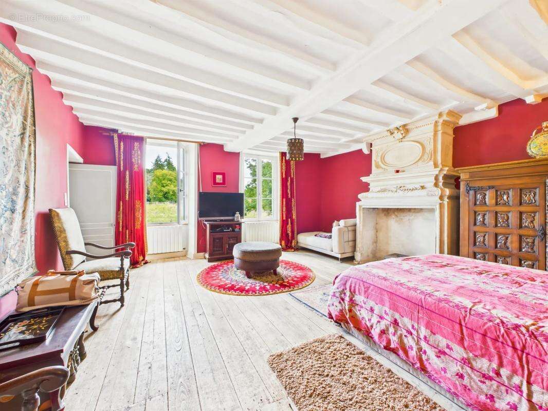 Maison à FONTAINE-LE-PIN