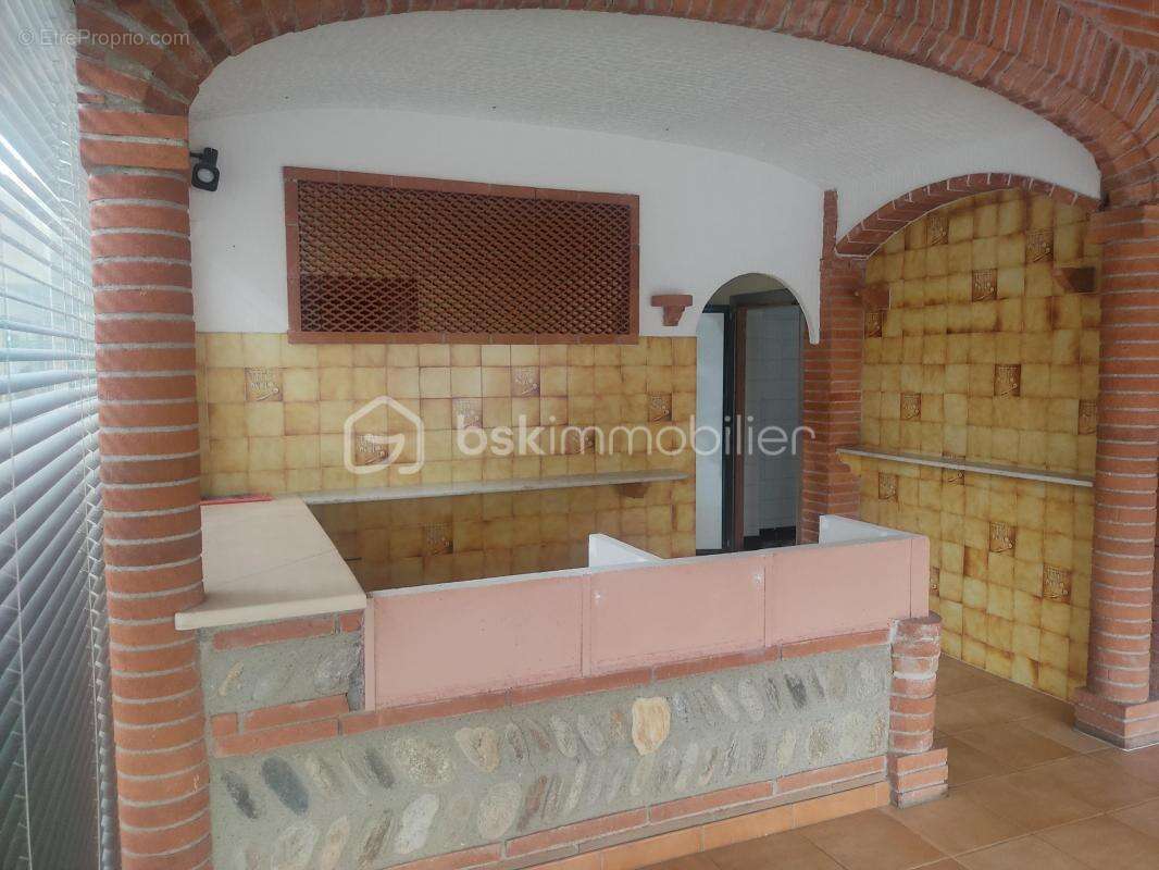 Commerce à SAINT-CYPRIEN