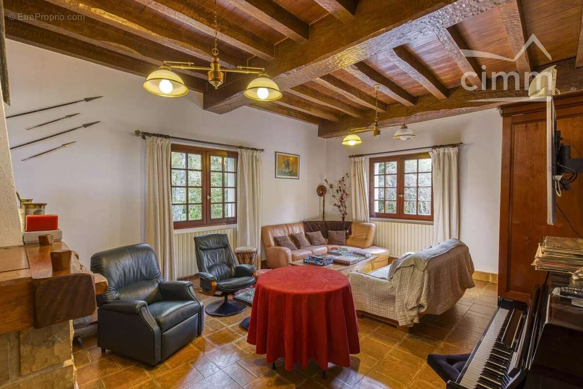 Maison à LES ABRETS