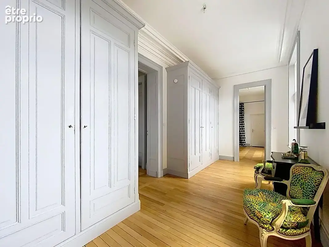 Appartement bourgeois de 166m² avec parking et cave - photo 17