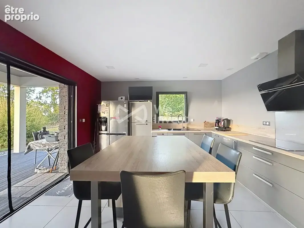 Maison 7 pièces 225 m² à vendre à Manzat (63410) - photo 5