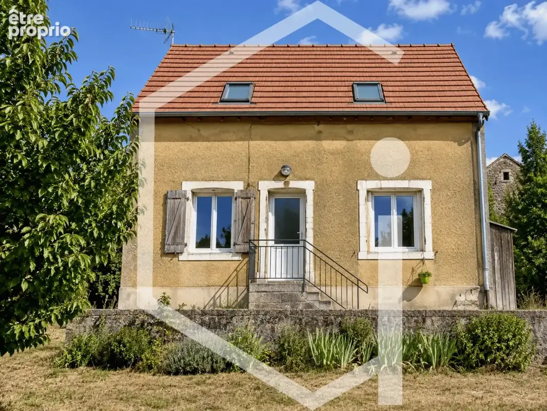 Maison à COLMERY
