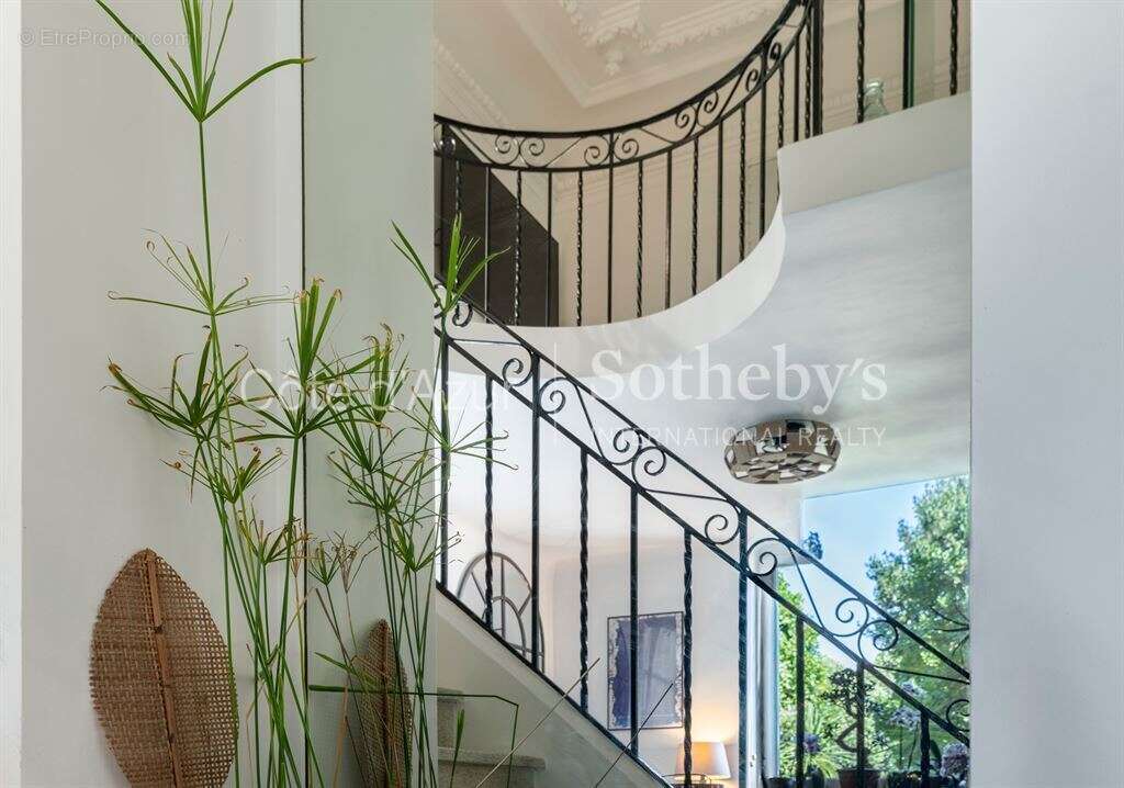 Nice Cimiez : Appartement triplex 58 m² avec terrasse dans une demeure Belle Époque - photo 16