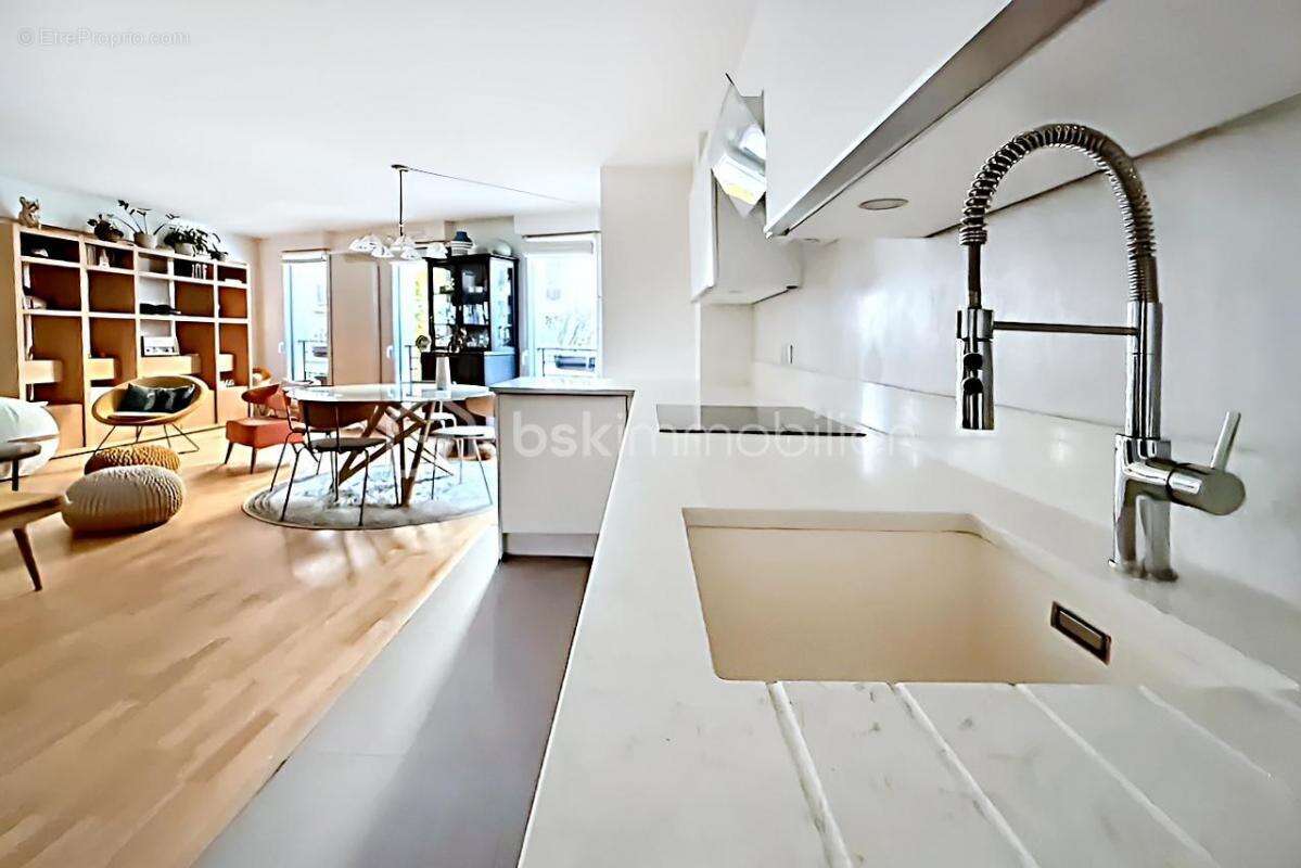 Appartement à PARIS-19E