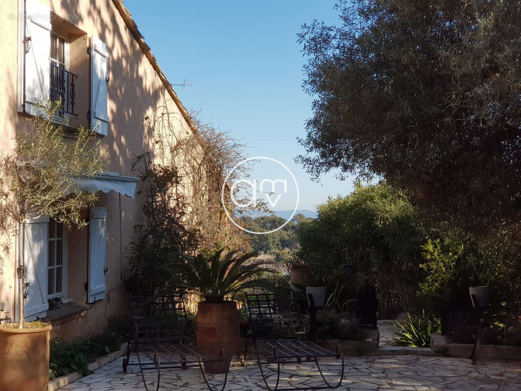 Maison à HYERES
