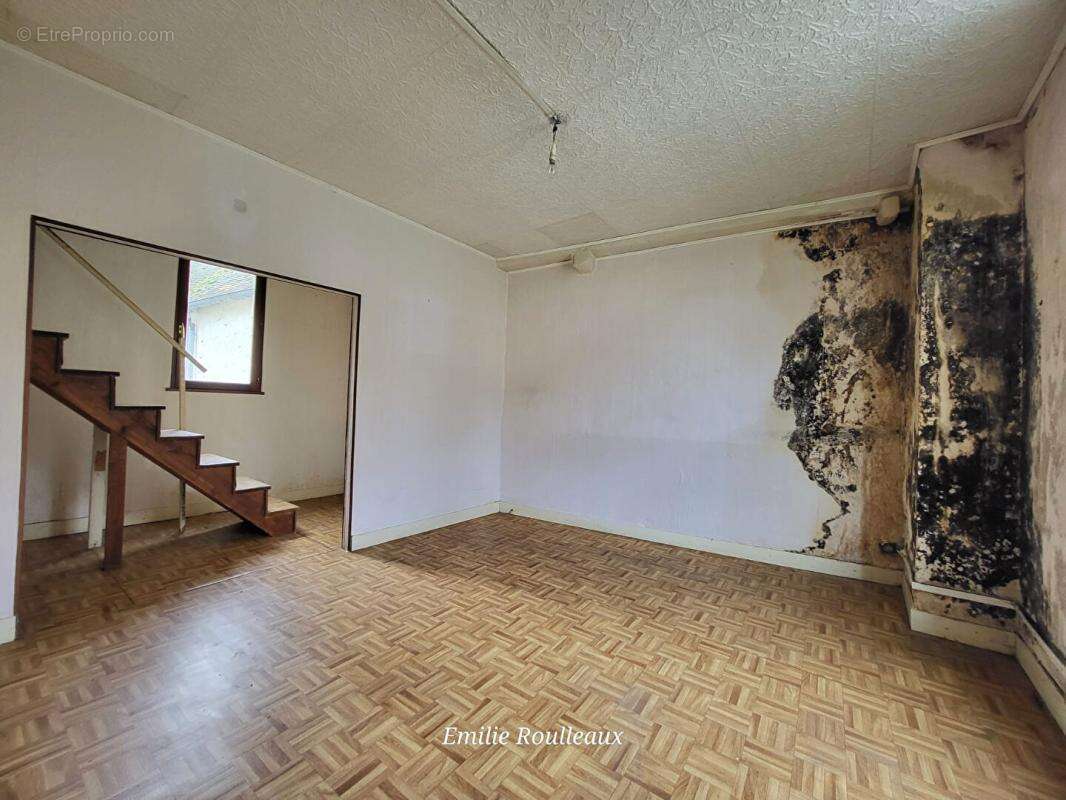 Maison en pierre atypique à fort potentiel ! Angervilliers - 162 000 - photo 6