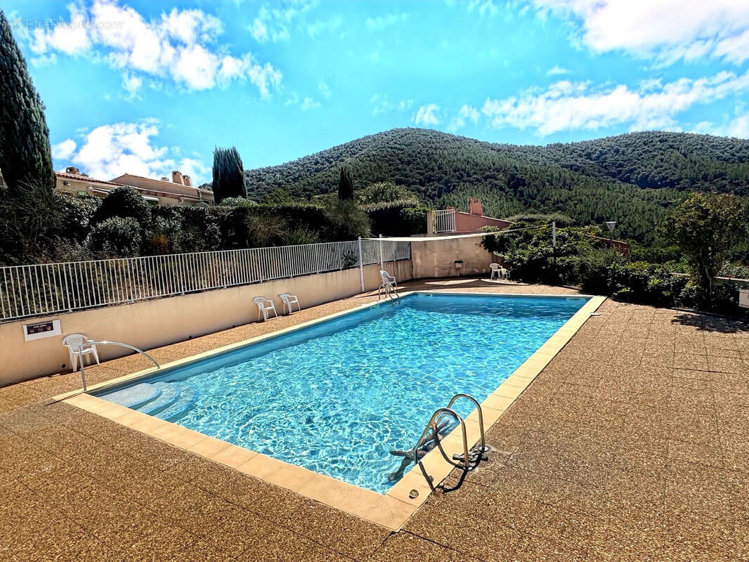 Appartement à LA LONDE-LES-MAURES