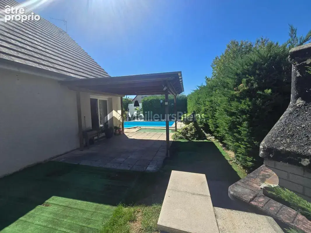 Ensemble immobilier à Dole 7 pièces 5 chambres sur 623 m² de terrain - photo 11