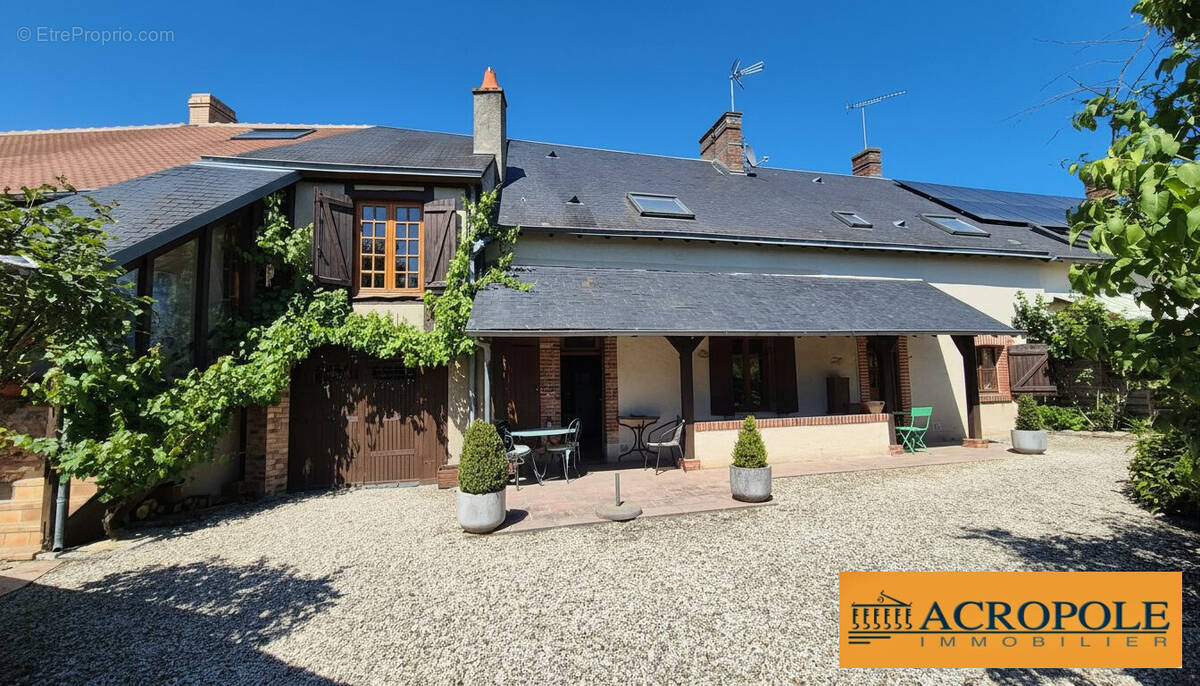 Maison à AUBIGNY-SUR-NERE