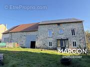 Maison à LA CHAPELLE-TAILLEFERT