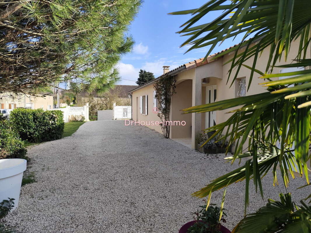 Maison 142 m² à Beaumont  - photo 37