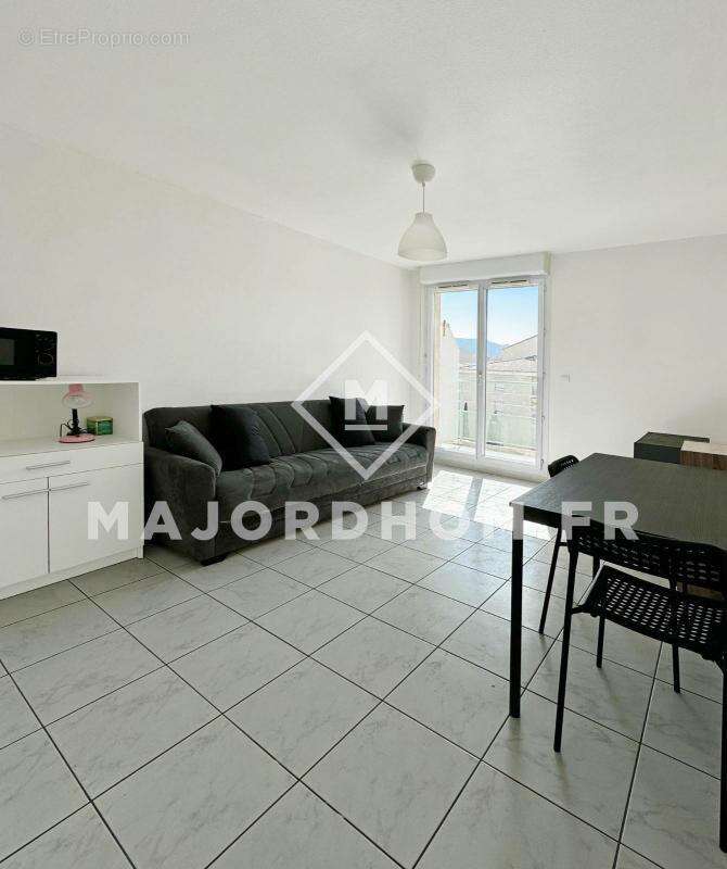 Appartement à MARSEILLE-5E