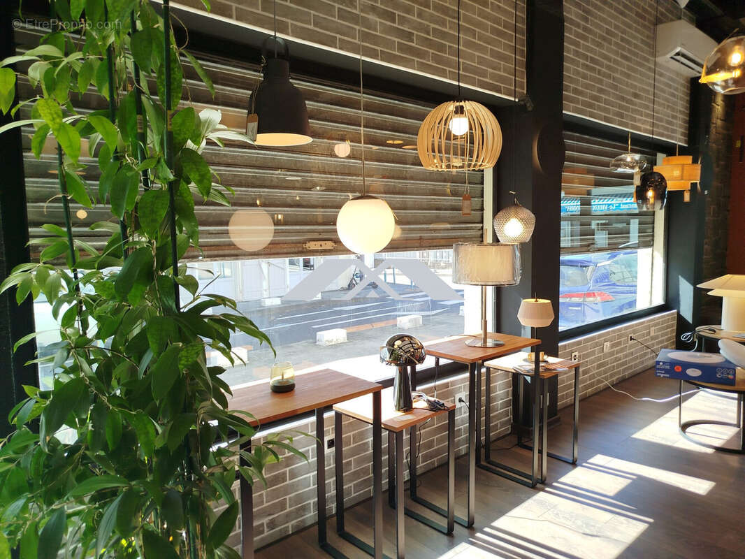 SHOW ROOM PHOTO3 - Autre à SAINT-DENIS