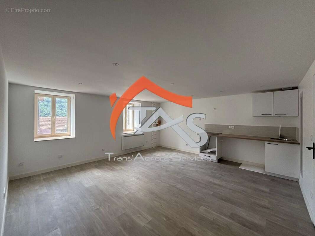 Appartement à LA VALLA-EN-GIER