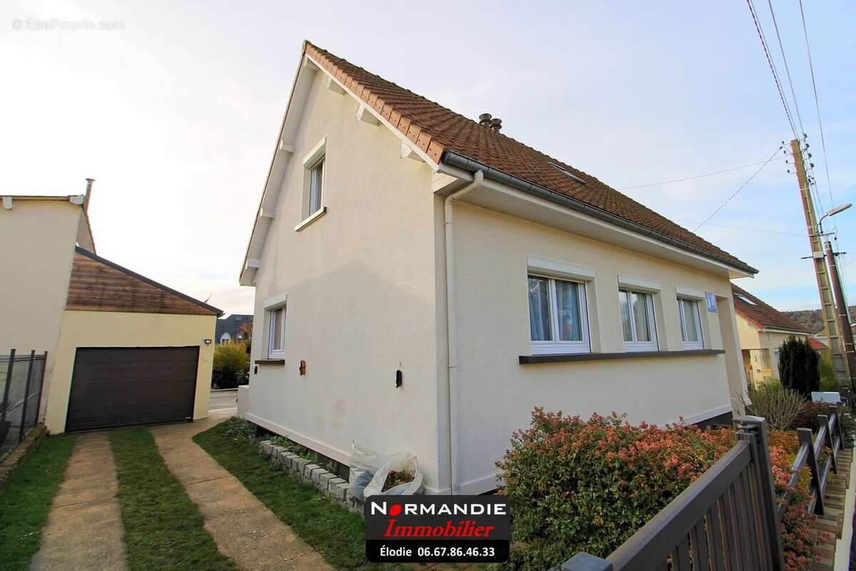 Maison à PETIT-COURONNE