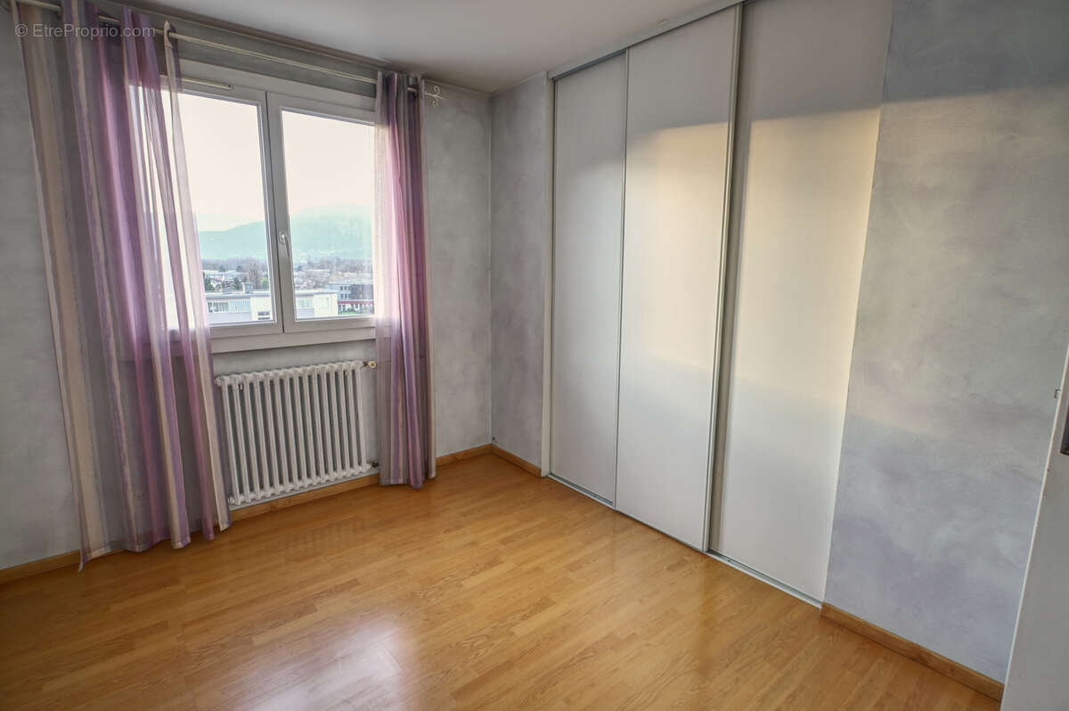 Appartement à DOMENE