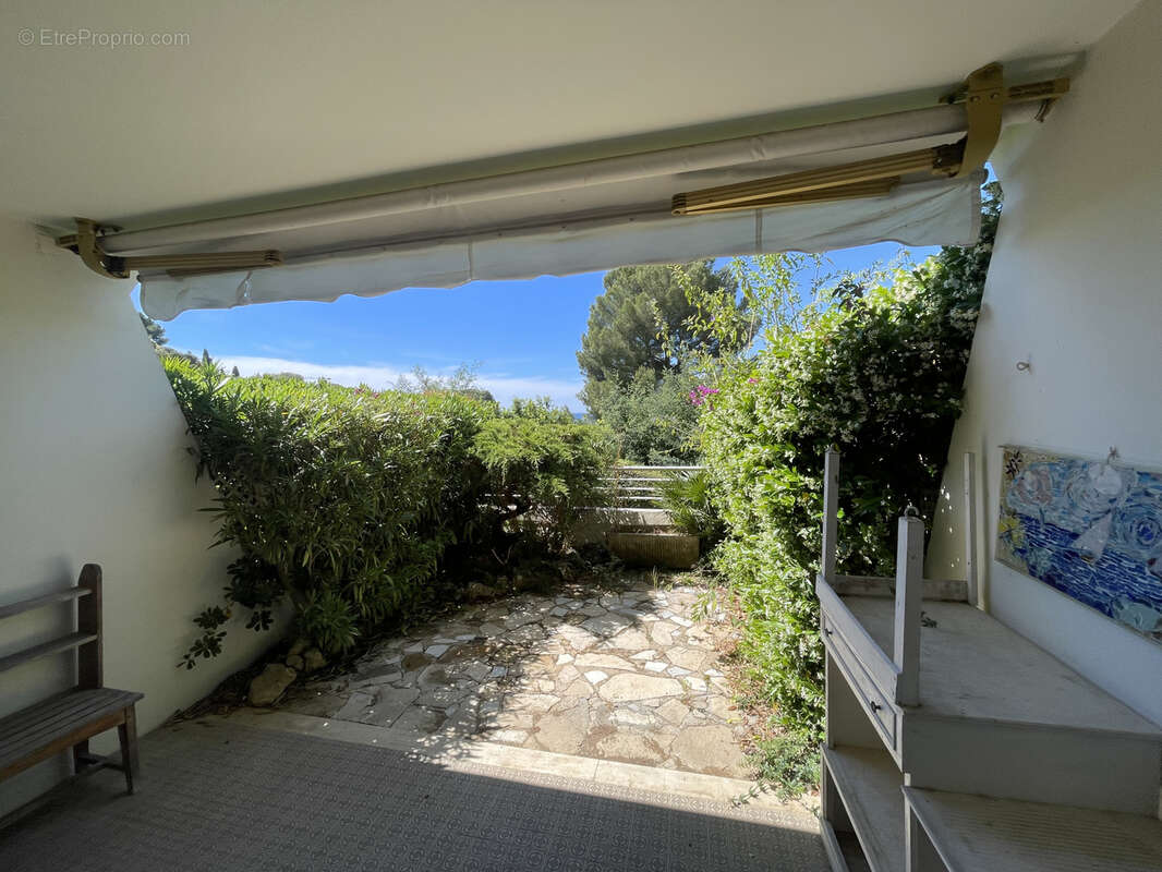 Appartement à LE CANNET
