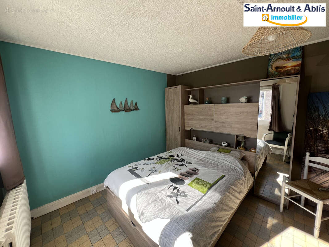 Maison à SAINT-ARNOULT-EN-YVELINES