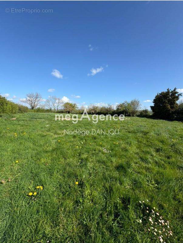 Maison à SAINT-SEVER-CALVADOS