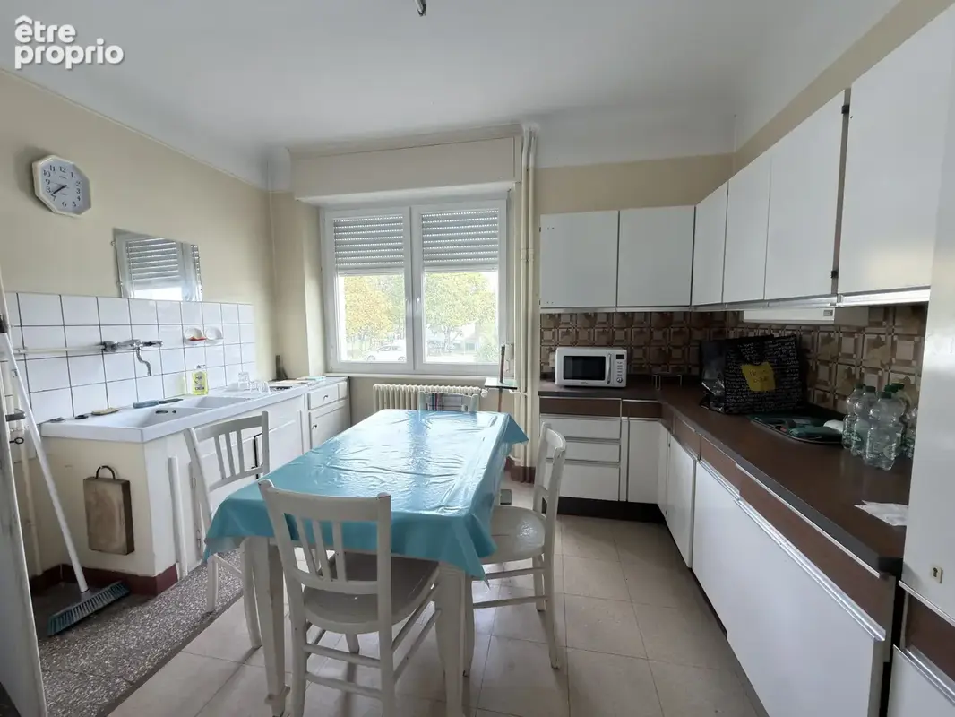 Ensemble immobilier à fort potentiel avec 4 appartements, 8 garages et dépendance - photo 10
