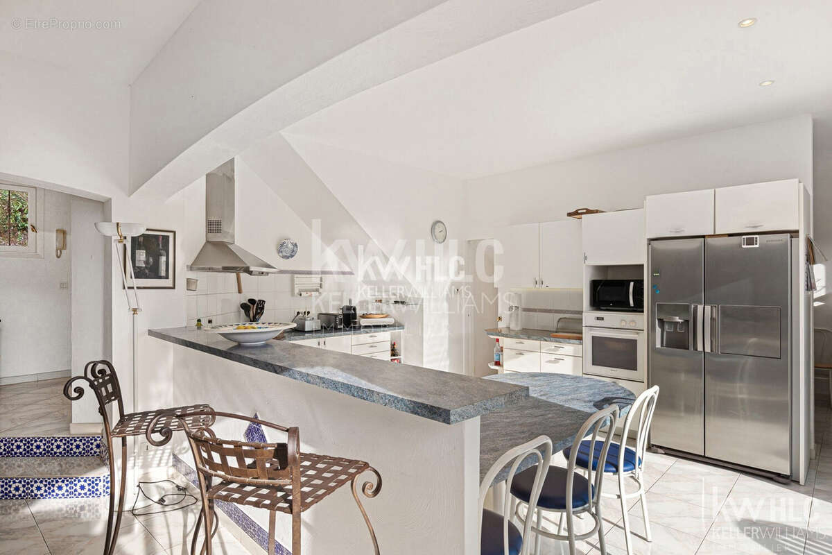 Maison à VALBONNE