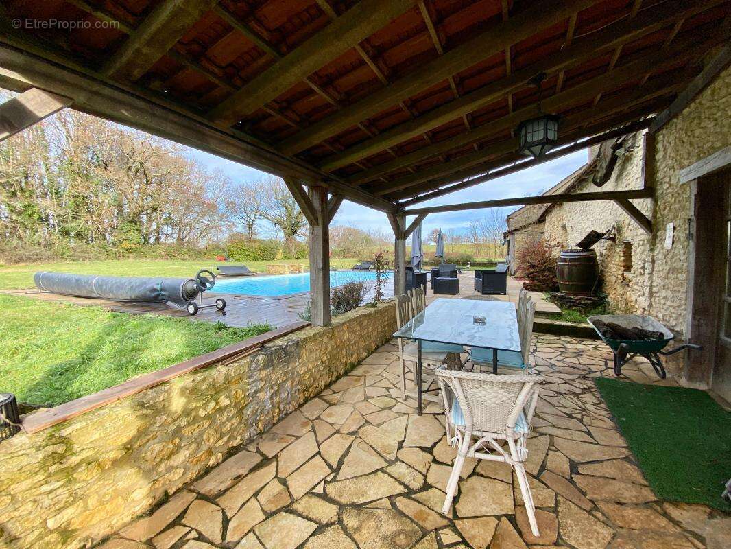 Maison à SAINTE-ALVERE