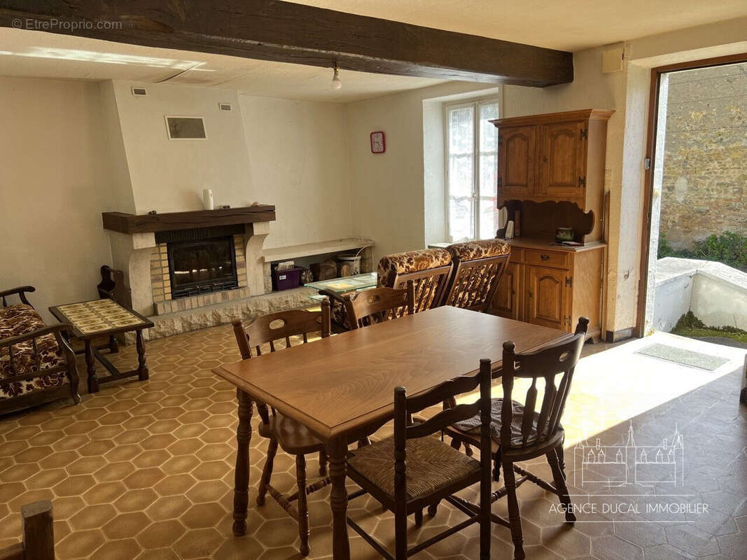 Maison 65 m² à Saint-Saulge  - photo 2