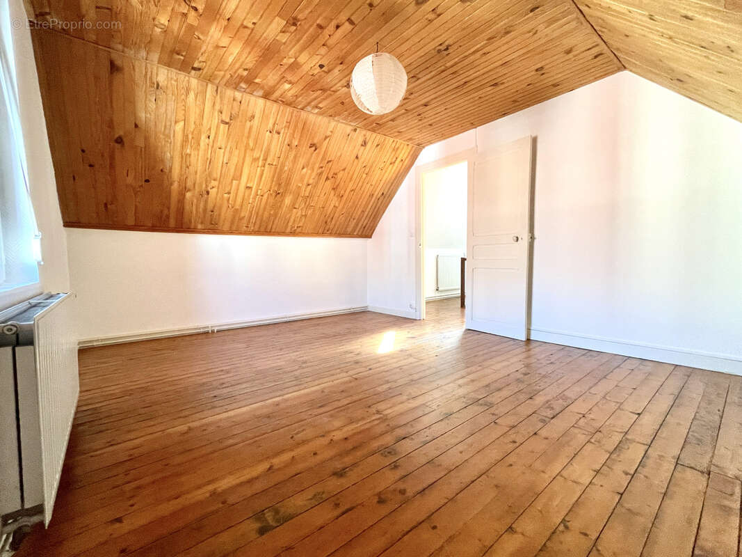 Maison à SAINT-QUENTIN