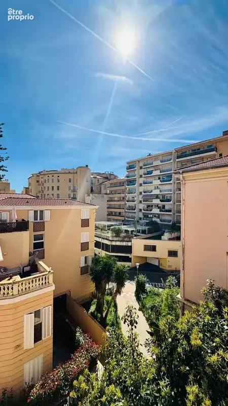 Menton centre, bien d’exception, dernier étage, terrasse ensoleillée de 38 m² - photo 12